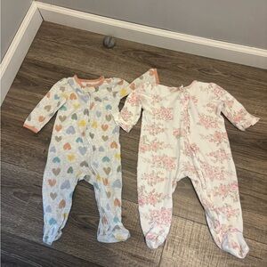 Carters Little Me Girls Sleeper One Piece Pajamas Size 9 Months 2 Pc Hearts